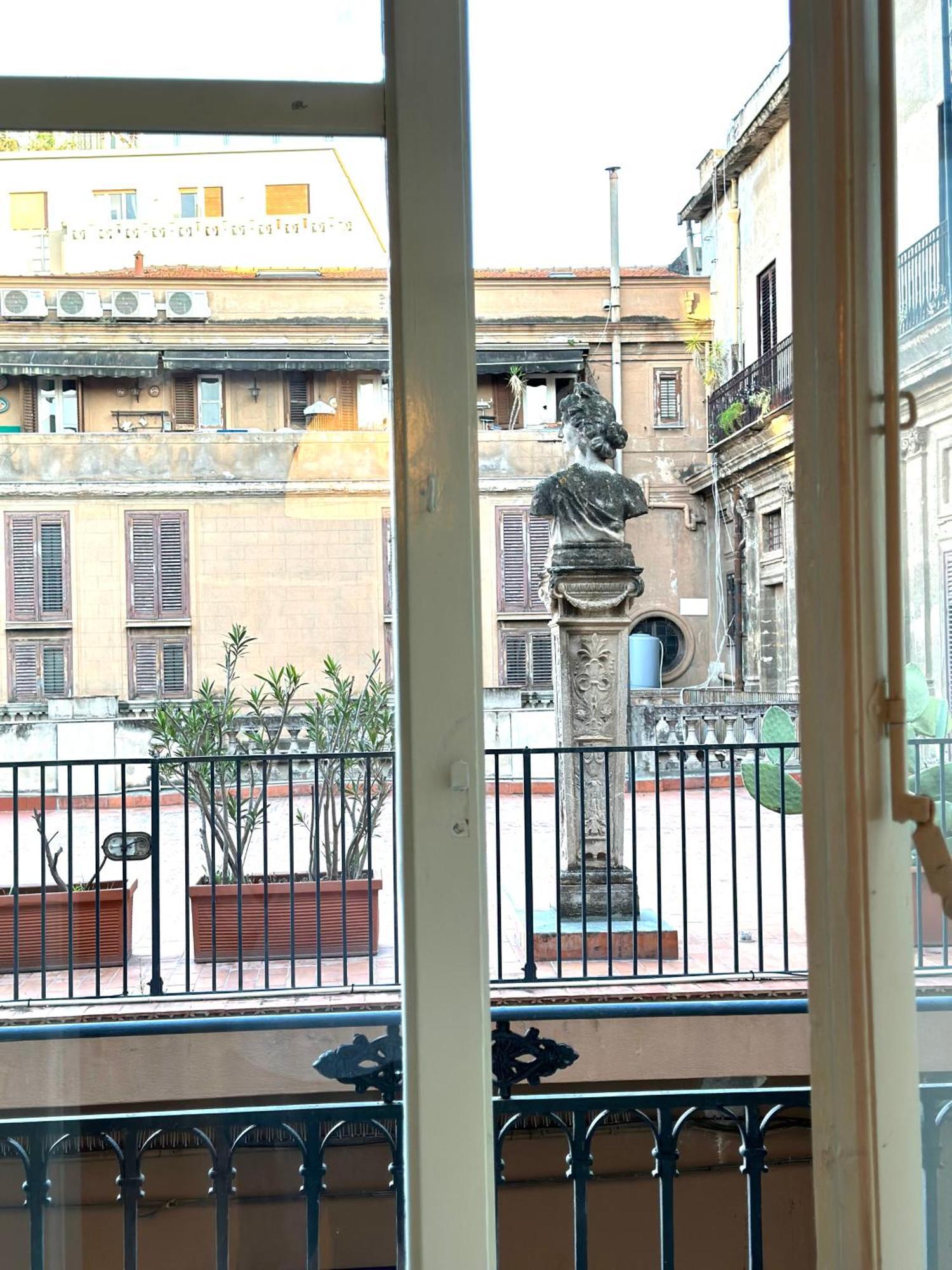 A Un Passo Dal Massimo 2 Apartment Palermo Luaran gambar