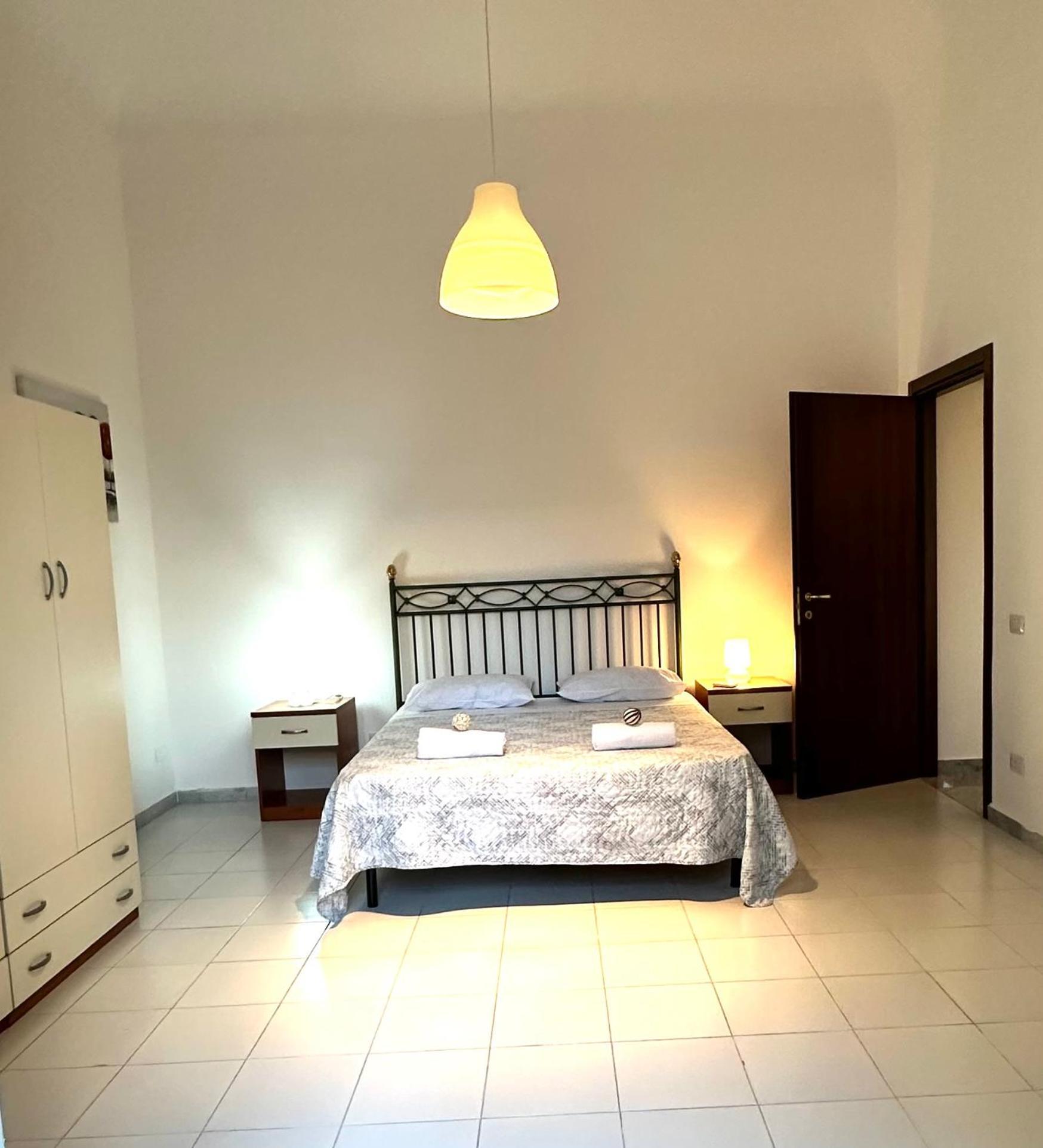 A Un Passo Dal Massimo 2 Apartment Palermo Luaran gambar